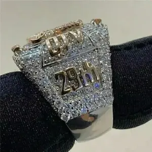 Anillo de Boda para Mujer Tishya con Diamante Moissanita Real de Corte Redondo de 3.30Ct, Chapado en Oro - Product Image 3