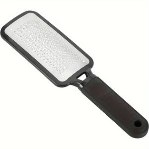 Râpe et lime à pieds en acier inoxydable, outil de pédicure robuste avec poignée ergonomique et bords arrondis pour talons fendillés - Product Image 1