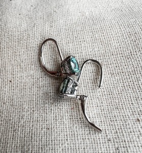 Boucles d'oreilles pendantes solitaires en argent 925 avec améthyste et moissanite taille ronde 2 carats, minimalistes, pour cadeaux à bas prix - Product Image 6