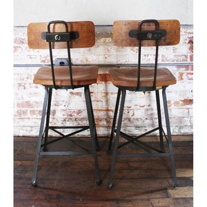 Tabourets de bar industriels en bois de sapin avec pieds en métal - Vente en gros depuis l'Inde - Product Image 3