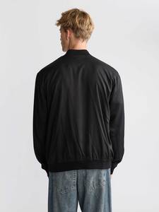 แจ็คเก็ตบอมเบอร์หนังแท้สีน้ำตาล 100% พร้อมผ้าแคนวาสและโลโก้ด้านหน้าสำหรับผู้ชาย ฤดูหนาว อุ่นสบาย คุณภาพดี - Product Image 2