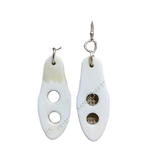 Boucles d'oreilles antiques fabriquées à la main en os de buffle, bijoux à la mode pour femmes de l'inde par un artisanat de qualité, vente en gros - Product Image 6