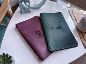 Porta Menús de Cuero de Lujo Premium con Diseño Plegable, Cómodo y Protector para Restaurantes, Cafés, Bares, Hoteles-LMC-0165 - Product Image 2