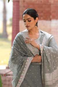 Costumes non cousus SAFAA MUZANA - Product Image 2