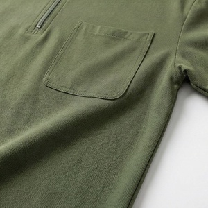 Vente en gros de polos pour hommes sur mesure avec logo imprimé, nouveau design, couleur unie, tissu tricoté, fabriqué au Pakistan - Product Image 5