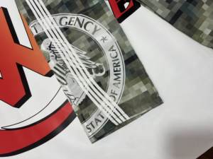 Pantalon de survêtement large en spandex imperméable à rayures latérales pour homme, coupe baggy, en nylon, avec impression sublimée - Product Image 4