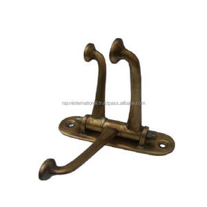 Crochet nautique en laiton fini antique petit crochet décoratif suspendu en tissu de conception moderne - Product Image 1