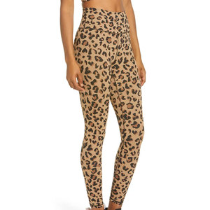 Venta Directa de Fábrica, Leggings de Yoga con Cintura Media y Diseño Sólido, Talla Personalizada, Servicio OEM, Al Por Mayor, Transpirables y de Secado Rápido, Alta Calidad - Product Image 4