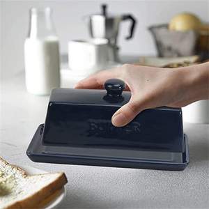 Mantequillera de gres hecha a mano con tapa rústica para almacenar mantequilla fresca y estilo de cocina campestre - Product Image 5