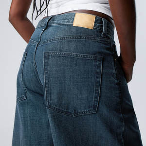 Shorts en jean oversize déchirés et vieillis pour hommes, style streetwear, avec broderie appliquée personnalisée, vente en gros - Product Image 6