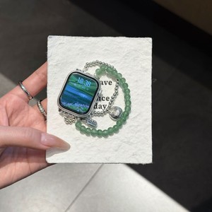 Correa de reloj inteligente de estilo chino nueva personalizada OEM correa de cuentas verde elástica con cierre magnético y amuleto de campana para la serie IWatch - Product Image 1