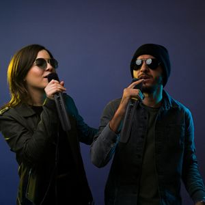 Micrófono Inalámbrico Cardioide de Alta Fidelidad de 2.4GHz con Alcance de 164 Pies, Luces LED y Cancelación de Ruido para Bodas, Clubes, Gimnasios - Plug and Play - Product Image 5