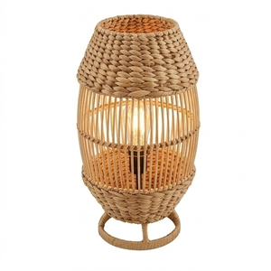 Lámpara de mesa de ratán tejida a mano con jacinto de agua natural, Tya Loka Wood And Soul, decoración rústica bohemia para el hogar, accesorio de iluminación interior. - Product Image 2