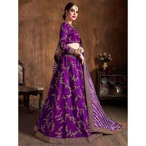 Increíble púrpura bordado Mulberry Silk Sangeet Wear Lehenga Choli - Product Image 5