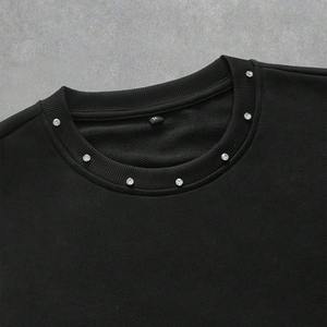 T-shirt Homme Court en Coton Délavé à l'Acide avec Strass et Diamants, Imprimé DTG, Coupe Oversize, Personnalisé, Vêtement d'Été Premium - Product Image 6