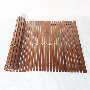 Tapis de douche moderne en teck rayé de luxe, écologique, fait main, imperméable, antidérapant, pliable pour salle de bain - Product Image 3