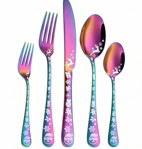 Ensemble de couverts de Noël colorés avec motif renne et flocon de neige, couverts en métal lavables au lave-vaisselle pour les fêtes - Product Image 1