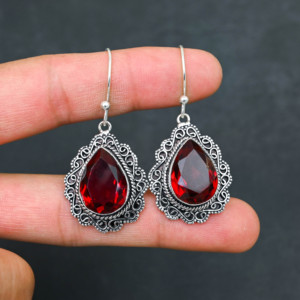Boucles d'oreilles personnalisées en argent sterling 925 avec grenat rouge créé en laboratoire, 1,9 pouce, bijoux en pierres précieuses faits à la main, boucles d'oreilles fines antiques, cadeau pour femme - Product Image 1