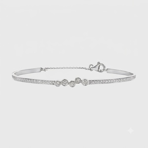 VB-999SR Bracelet jonc manchette tendance en or 14K, couleur EF, VS 0.60CTW, serti de 85 diamants de laboratoire ronds délicats, en or recyclé - Product Image 2