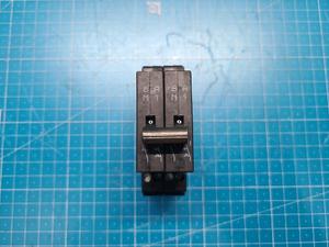 Phoenix Contact TMC 2 M1 120 8A ใช้เป็นชิ้นส่วนอุปกรณ์เซมิคอนดักเตอร์รุ่นเก่า - Product Image 1