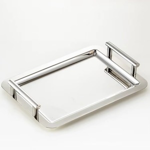 Plateau décoratif rectangulaire en métal avec poignées, design minimaliste, emballage en une seule pièce - Product Image 1