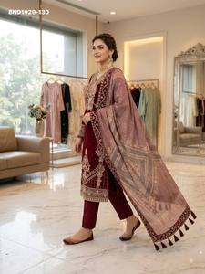 Ensemble de costume droit à manches longues en georgette épaisse avec broderie cordonnée et travail de diamants, pantalon uni et dupatta imprimé – Fournisseur indien - Product Image 6