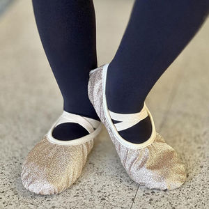 Chaussures de danse pour spectacle sur scène, chaussures ethniques douces dorées en forme de patte de chat, chaussures de danse de ballet pour femme, chaussures de danse pour femme. - Product Image 4