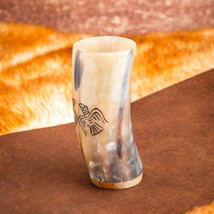 Tasse artisanale moderne en corne de buffle, forme naturelle, motif animal sculpté, durable, objet de collection artistique, verre décoratif - Product Image 6