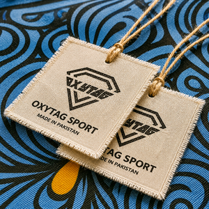 Étiquettes tissées Oxytag Sport, forme carrée, impression sérigraphique, écologiques, étiquettes principales fabriquées au Pakistan, prix bas, OEM - Product Image 2