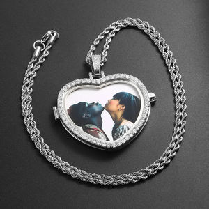 Colgante de Corazón Personalizado con Moissanita y Foto Personalizada, Abierto para Guardar Recuerdos, Chapado en Oro, Collar Unisex, Regalo - Product Image 2