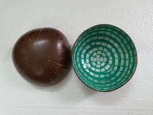 ชุดถ้วยชามมะพร้าวงานแฮนด์เมดลายดอกไม้สำหรับใช้ในบ้านและห้องครัวผลิตในเวียดนาม - Product Image 5