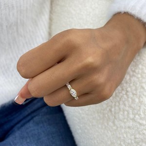 Anillo de eternidad con diamantes de corte marquesa de 1.00 quilates, cultivados en laboratorio, en oro macizo de 14 quilates, para bodas y fiestas, regalo para pareja. - Product Image 5
