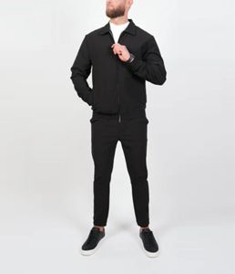 Conjunto de Ropa Técnica Premium para Hombre, Elástico en 4 Direcciones, Chaqueta Ligera con Cintura Elástica y Pantalones Jogger Ajustados - Product Image 1