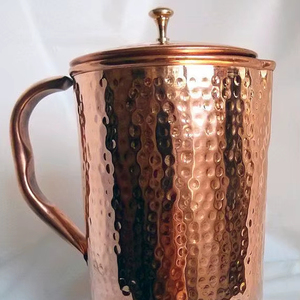 Ensemble de carafes en cuivre pour une cuisine artisanale, ensemble métallique de stockage d'eau avec verres, durable et réutilisable, vaisselle de cuisine. - Product Image 1