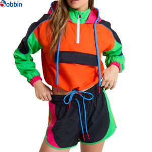 ชุดเซ็ตเสื้อแจ็คเก็ตครึ่งซิปมีฮู้ดและกางเกงขาสั้นสำหรับผู้หญิง ระบายอากาศได้ดี ไซส์ใหญ่ แฟชั่นฤดูใบไม้ผลิและฤดูร้อน แบบยูนิเซ็กซ์ 2 ชิ้น - Product Image 1