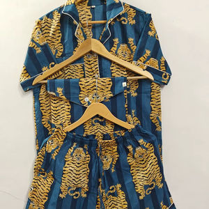 Pyjama en coton décontracté pour femme, imprimé à la main, ensemble de pyjama en coton, robe de nuit courte, vêtements de nuit faits à la main pour la maison - Product Image 1