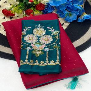 Sari de luxe VASTRA COTTAGE en Georgette avec broderies florales lourdes et bordure festonnée - Product Image 5