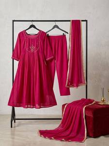 Traje Anarkali Mul Chanderi de Diseño para Mujer, Calidad de Exportación, con Pantalón Cómodo y Dupatta Decorativa, Disponible para la Venta - Product Image 3