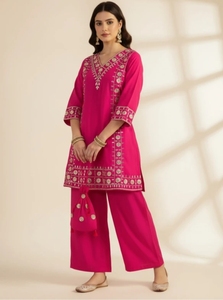 Conjunto de Kurti y Palazzo de Seda para Mujer KV - Product Image 6