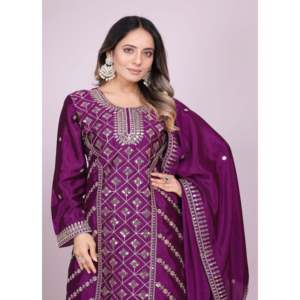 Traje Sharara de satén de diseñador para fiestas con intrincado trabajo de bordado en secuencia - Product Image 3