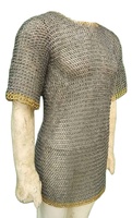 Chemise de carrossier médiévale faite à la main en acier doux, anneaux en laiton rivetés à plat, armure de chevalier, armure historique pour reconstitution historique, Nouvel An
