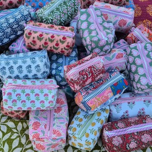 Bohemian Embroidered Cotton Cosmetic Bags With Zipper Closure Portable <b>Makeup</b> Organizers Small Capacity Toiletry Bag - Product Image 5