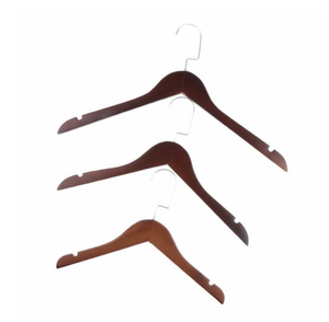 Cintre à vêtements en bois luxueux, personnalisable en taille, au design unique et moderne, de haute qualité - Product Image 4