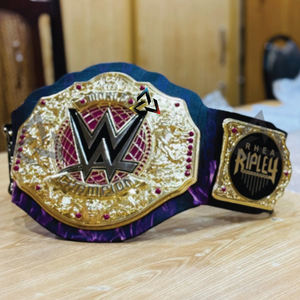 Ceinture de championnat de lutte mondiale des poids lourds W-W-E R-H-E-A R-I-P-L-E-Y personnalisée – Plaques dorées de qualité supérieure, sangle en cuir noir - Product Image 1