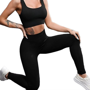 Ensemble de yoga 4 pièces Tendances Classiques Noir Taille haute Sans couture Crop top Leggings Shorts Bretelles Longueur intégrale Extensible dans quatre directions - Product Image 4