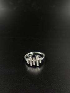 Bague de cocktail élégante en argent sterling 925, design géométrique en barre, plaqué rhodium, sertie de zircons, bijoux de fête pour femmes - Product Image 3