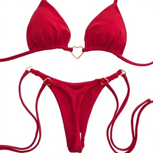 Ensemble de bikini deux pièces rouge pour femme, soutien-gorge triangle et bas de bikini string, couleur unie, maillot de bain extensible en spandex et nylon tricoté - Product Image 2