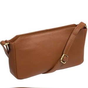 Bolso Bandolera de Cuero Casual para Mujer, Moderno, para Viaje, con Correa Ajustable y Cierre de Cremallera - Product Image 3