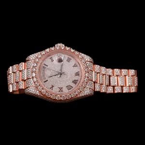 นาฬิกาคอลเลคชั่นสุดฮิต ดีไซน์ใหม่ล่าสุด หน้าปัดทรงกลมประดับเพชรโมอิสซาไนต์เต็มหน้าปัด พร้อมฟังก์ชั่นแสดงวันและวันที่อัตโนมัติ  สามารถปรับแต่งได้ - Product Image 1