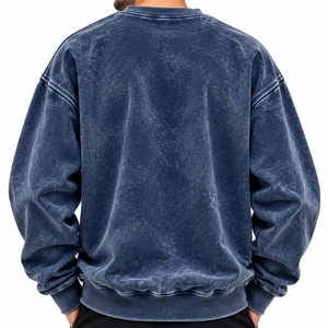 เสื้อสเวตเชิ้ตคอกลมผู้ชาย แขนยาว สวมใส่สบาย ผลิตตามสั่ง OEM ปลายแขนแบบริบ ผ้าฟลีซคลาสสิก - Product Image 4